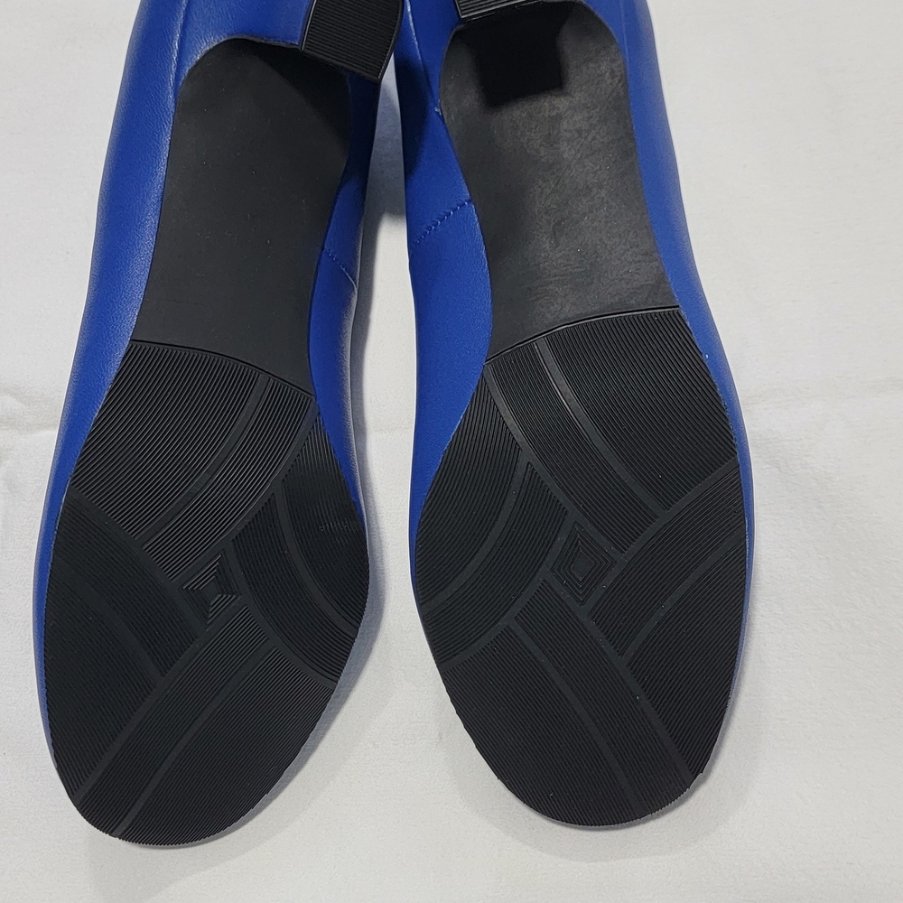 Array Blue Heels Minimalist Design - Picture 4 of 6